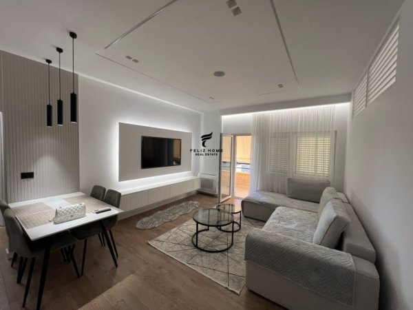 Tirane, jepet me qera apartament 2+1 Kati 1, 100 m² 800 € (LIQENII FARKES)