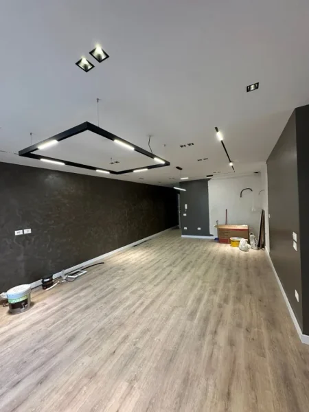 Tirane, shitet apartament 3+1 Kati 4, 132 m² 200.000 € (Astir)