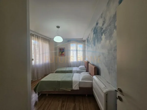 Tirane, jepet me qera apartament 2+1 Kati 5, 119 m² 1.200 € (Rruga George Bush , Toptani)