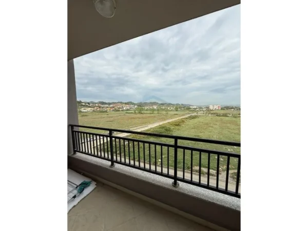 Tirane, jepet me qera apartament 2+1 Kati 4, 108 m² 600 € (Astir , Vila L)