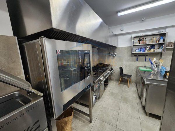 Tirane, shitet bar-resorant Kati 0, 110 m² 290.000 € 