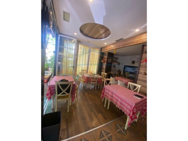 Tirane, shitet lokal Kati 0, 61 m² 160.000 € (BULEVARDI ASIM VOKSHI)