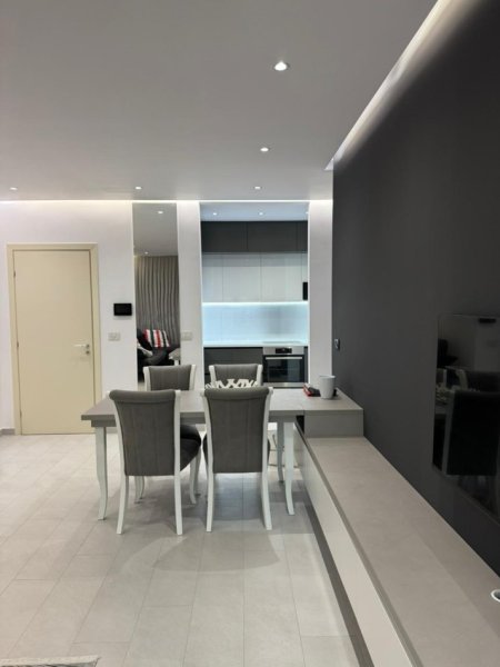 Tirane, jepet me qera apartament 2+1 Kati 2, 110 m² 750 € (Ali Demi, prane BioJu)