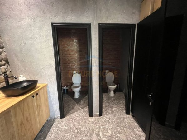 Tirane, shitet bar-resorant Kati 0, 1.000 m² 400.000 € (IBE E POSHTME)