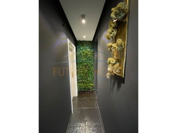 Tirane, shitet ambjent biznesi Kati 0, 73 m² 370.000 € (PORCELAN)