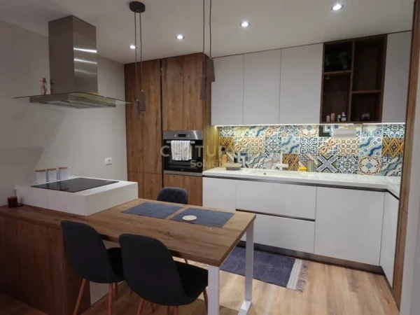 Tirane, shitet apartament 1+1 Kati 8, 65 m² 108.000 € (ASTIR)