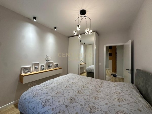 Tirane, shitet apartament 1+1 Kati 8, 65 m² 108.000 € (ASTIR)