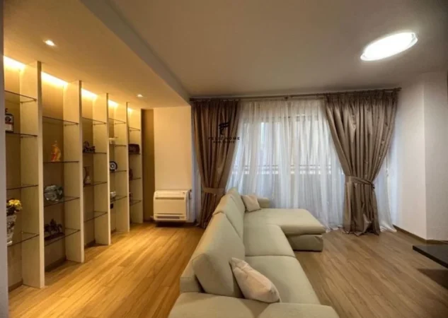Tirane, jepet me qera apartament 1+1 Kati 10, 83 m² 950 € (RRUGA E KOSOVAREVE)