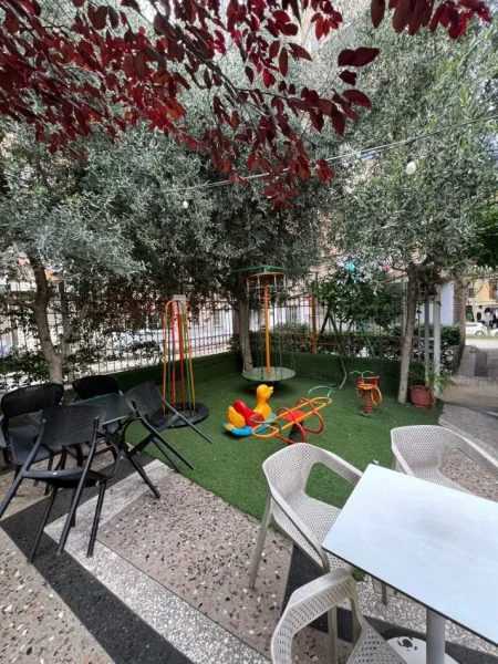 Shitet, Godinë Multifunksionale, pranë Oxhakut, Tiranë - 1.600.000€ | 1000 m²