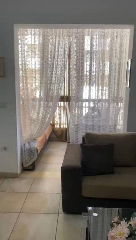 Tirane, jepet me qera apartament 1+1 Kati 2, 65 m² 400 € (ASTIR (Nela6))