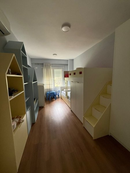 Tirane, jepet me qera apartament duplex 2+1+Ballkon Kati 1, 110 m² 1.100 € (Rezidenca&quot;Kodra e Diellit&quot;2)