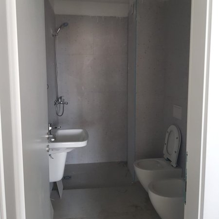 Tirane, jap me qera apartament 3+1+Ballkon Kati 4, 120 m² 1.250 € (mine peza)