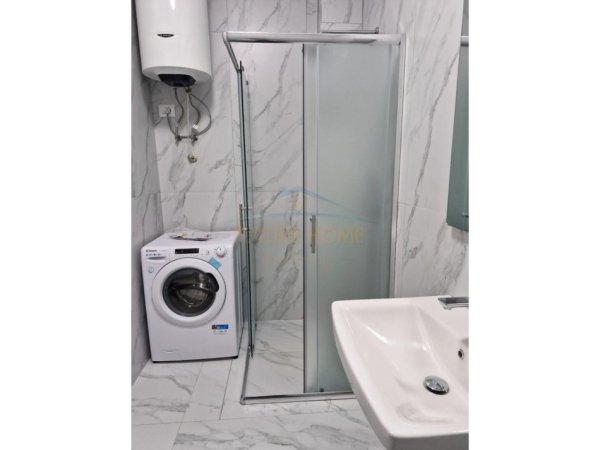Tirane, jap me qera apartament 1+1+Ballkon Kati 3, 52 m² 450 € (REZIDENCA KAIMI)