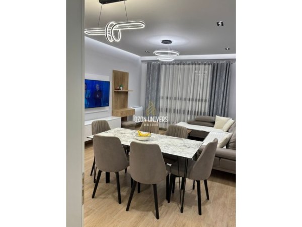 Tirane, jepet me qera apartament 2+1+Ballkon Kati 9, 90 m² 650 € (Pranë kompleksit Turdiu, ish Fusha e Aviacionit)