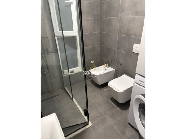 Tirane, jepet me qera apartament 2+1+Ballkon Kati 9, 90 m² 650 € (Pranë kompleksit Turdiu, ish Fusha e Aviacionit)