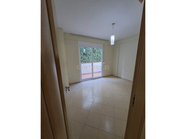 Tirane, shitet apartament duplex 3+1+Aneks+Ballkon Kati 1, 160 m² 280.000 € (Kodra e Diellit)