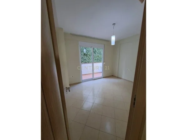 Tirane, shitet apartament duplex 3+1+Aneks+Ballkon Kati 1, 160 m² 280.000 € (Kodra e Diellit)