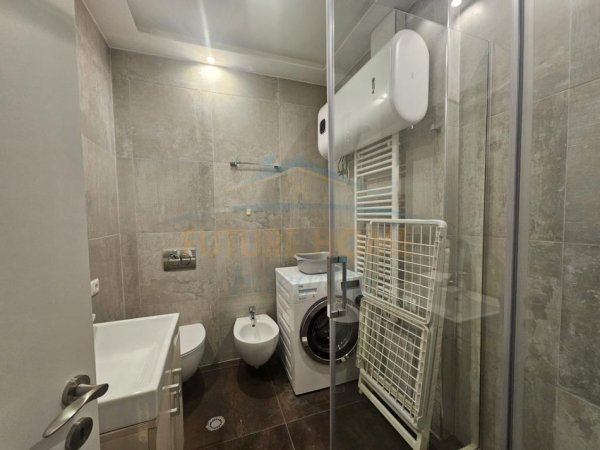 Tirane, jap me qera apartament 2+1+Ballkon Kati 5, 119 m² 1.200 € (PRANE TOPTANIT)