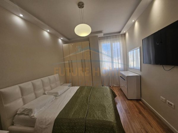 Tirane, jap me qera apartament 2+1+Ballkon Kati 5, 119 m² 1.200 € (PRANE TOPTANIT)
