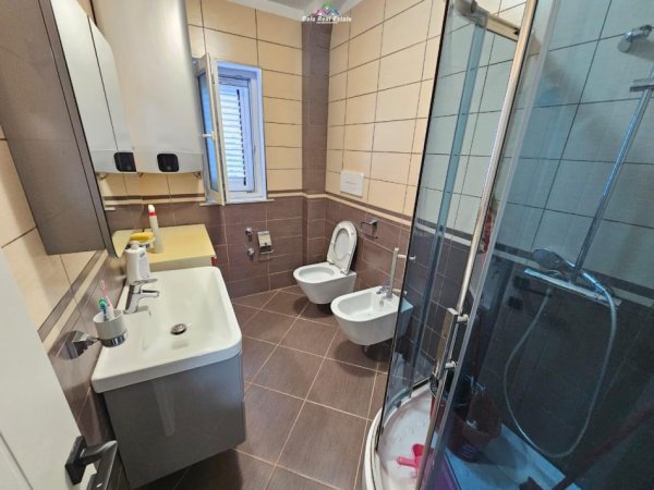 Tirane, jepet me qera apartament 2+1 Kati 2, 80 m² 600 € (rruga e elbasanit)