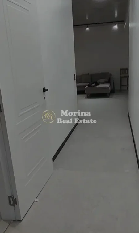 Tirane, jepet me qera apartament 1+1 Kati 1, 65 m² 500 € (Porcelan)