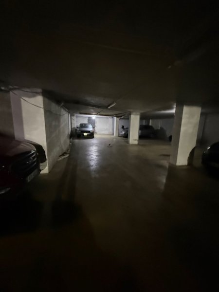 Tirane, shitet garazh | post parkimi Kati -1, 1.300 m² 405.000 € (RRUGA 5 MAJI)