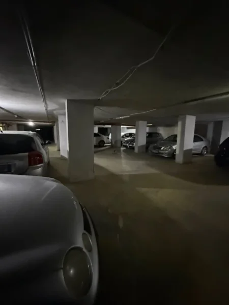 Tirane, shitet garazh | post parkimi Kati -1, 1.300 m² 405.000 € (RRUGA 5 MAJI)