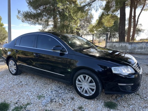 Tirane, shitet makine Volskwagen passat Nafte, e zeze automatik Klima 286.000 km 4.500 €