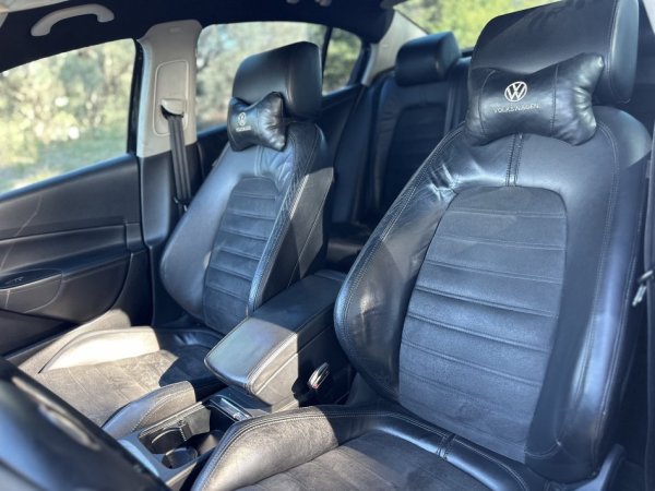 Tirane, shitet makine Volskwagen passat Nafte, e zeze automatik Klima 286.000 km 4.500 €