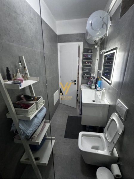 Tirane, jepet me qera apartament 1+1 Kati 4, 60 m² 400 € (PALLATET CABEJ)