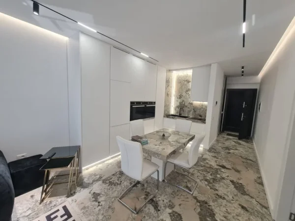 Tirane, jepet me qera apartament 1+1 Kati 4, 1.000 € 