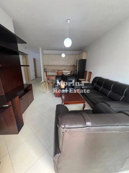 Tirane, jepet me qera apartament 2+1+Ballkon Kati 5, 115 m² 550 € (Astir)