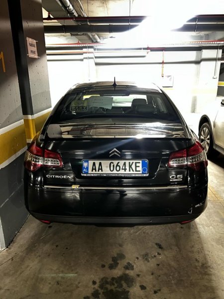 Tirane, shes makine Citroen C5 Nafte, e zeze automatik Kondicioner 3.000 €