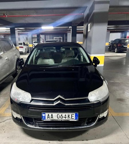 Tirane, shes makine Citroen C5 Nafte, e zeze automatik Kondicioner 3.000 €