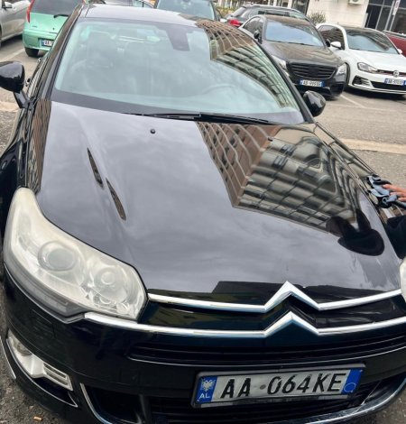 Tirane, shes makine Citroen C5 Nafte, e zeze automatik Kondicioner 3.000 €