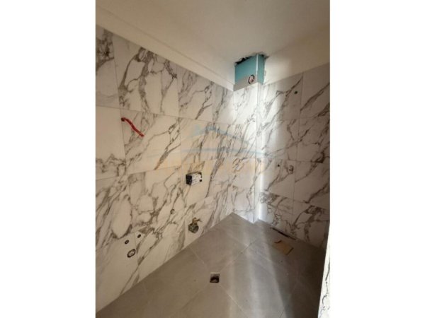 Tirane, shitet garsonier Kati 6, 40 m² 76.000 € (5 MAJ)