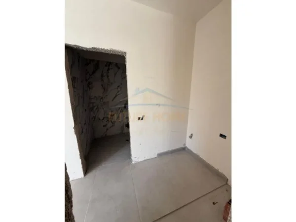 Tirane, shitet garsonier Kati 6, 40 m² 76.000 € (5 MAJ)