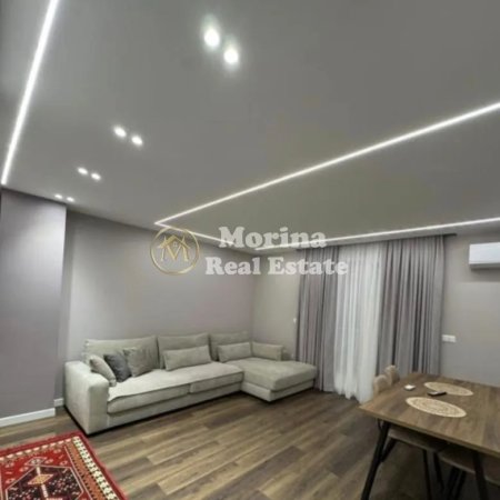 Tirane, jepet me qera apartament 1+1+Ballkon Kati 1, 60 m² 800 € (Bulevardi Zogu I,)