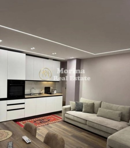 Tirane, jepet me qera apartament 1+1+Ballkon Kati 1, 60 m² 800 € (Bulevardi Zogu I,)