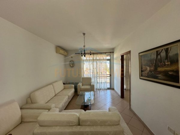 Tirane, shes apartament 2+1 Kati 5, 93 m² 205.000 € (Pazari i Ri)