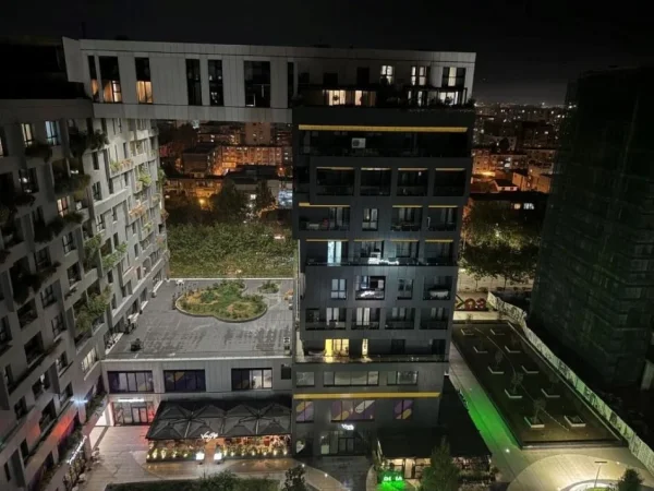Tirane, shitet ambjent biznesi Kati 2, 275 m² 1.100.000 € (REZIDENCA SQUARE 21)