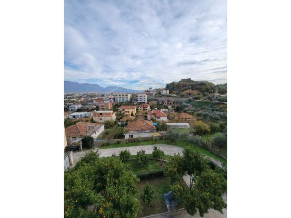 Tirane, shitet Vile , 250 m² 280.000 € (YRSHEK)