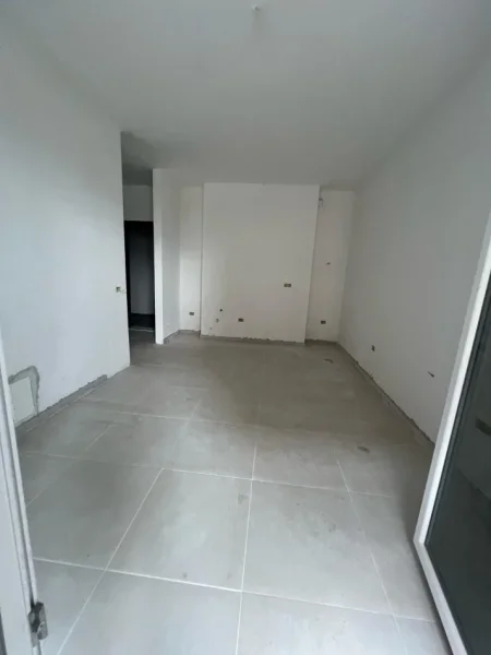 Tirane, shitet apartament 1+1 Kati 3, 53 m² 68.700 € (univers city)
