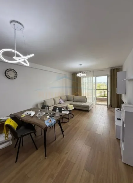 Tirane, jepet me qera apartament 2+1 Kati 4, 108 m² 600 € (Astir , Vila L)