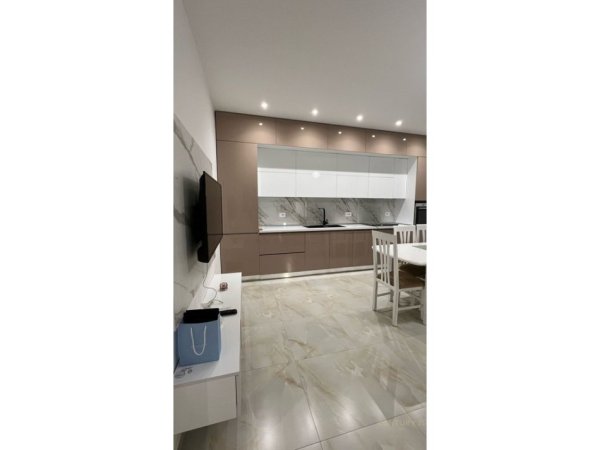 Tirane, shitet Vile 3 Katshe Kati 3, 609 m² 680.000 € 