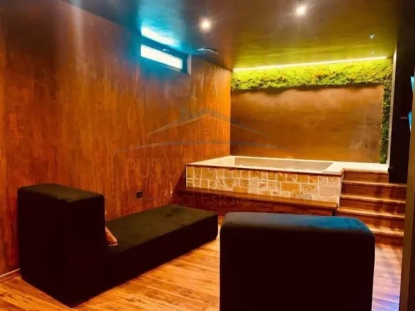 Tirane, shitet Vile , 916 m² 800.000 € 