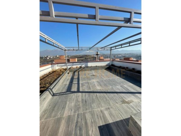 Tirane, shitet Vile , 1.082 m² 1.200.000 € (TEG)