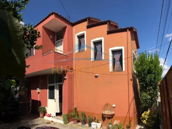 Tirane, shitet Vile , 370 m² 210.000 € (INSTITUT)