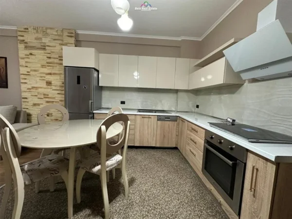 Tirane, shes apartament 2+1 Kati 4, 95 m² 143.000 € (loni ligori)