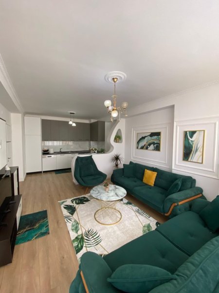 Tirane, jepet me qera apartament 1+1 Kati 9, 80 m² 550 € (ne Porcelan.)